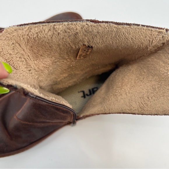 The Art Company Leather Booties - Picture 6 of 8